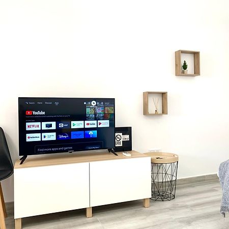 Precioso Estudio Frente Al Mar Con Piscina Benalmádena Eksteriør bilde