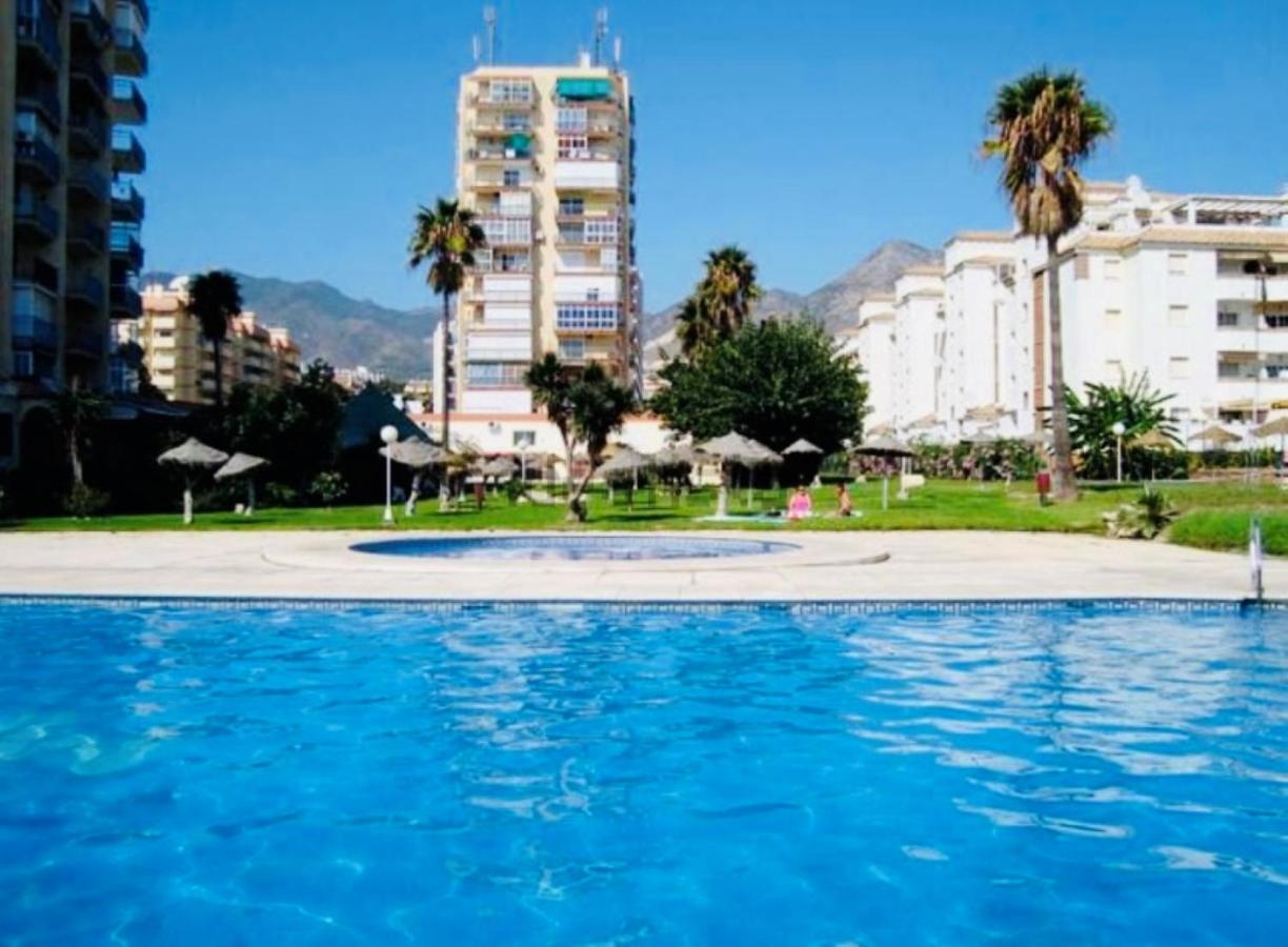 Precioso Estudio Frente Al Mar Con Piscina Benalmádena Eksteriør bilde