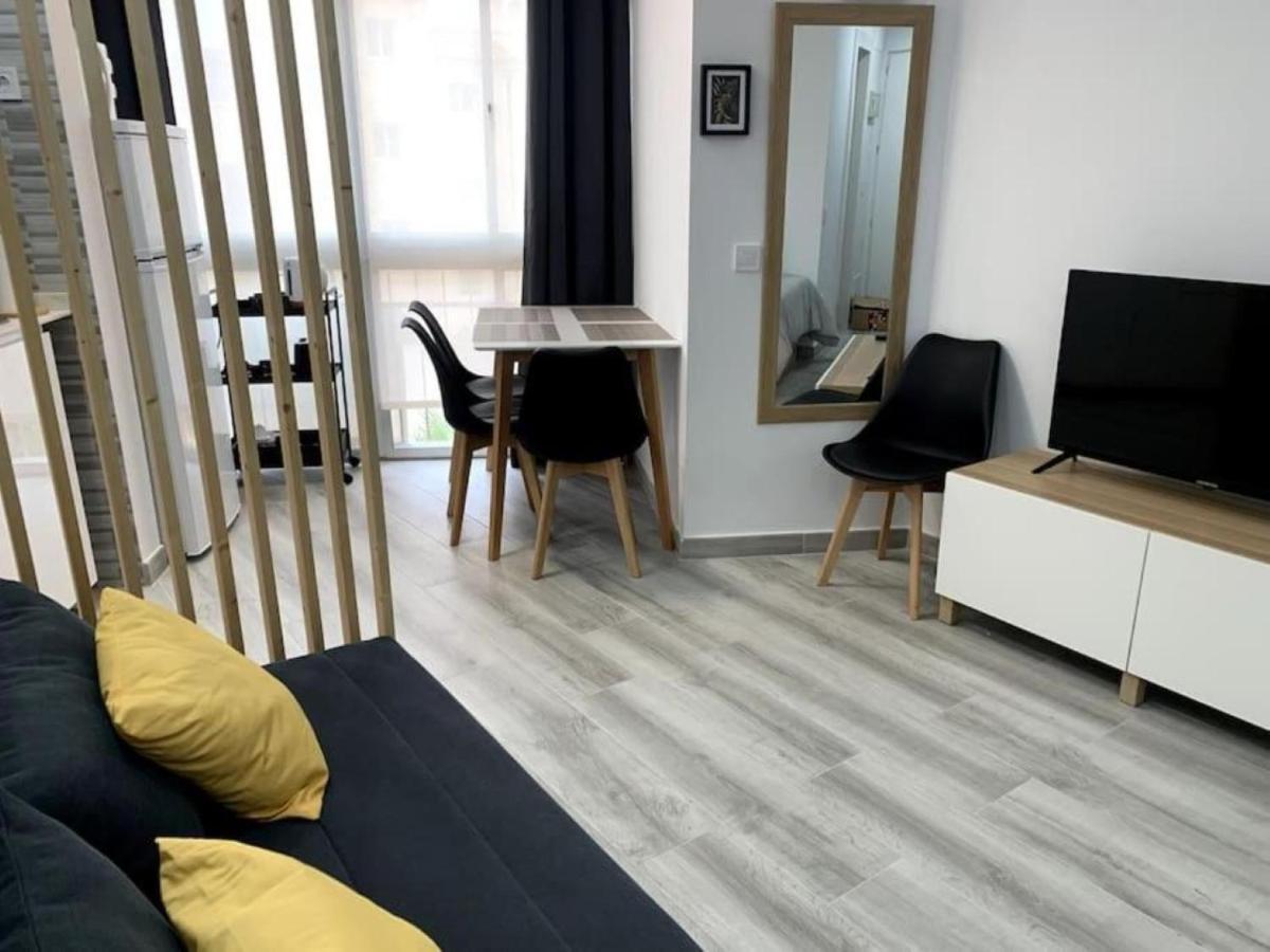 Precioso Estudio Frente Al Mar Con Piscina Benalmádena Eksteriør bilde