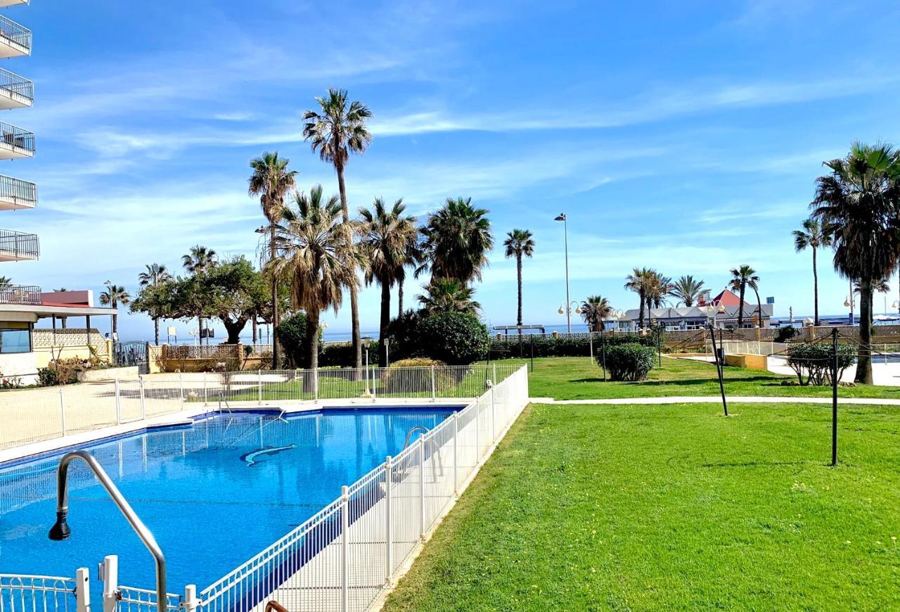 Precioso Estudio Frente Al Mar Con Piscina Benalmádena Eksteriør bilde