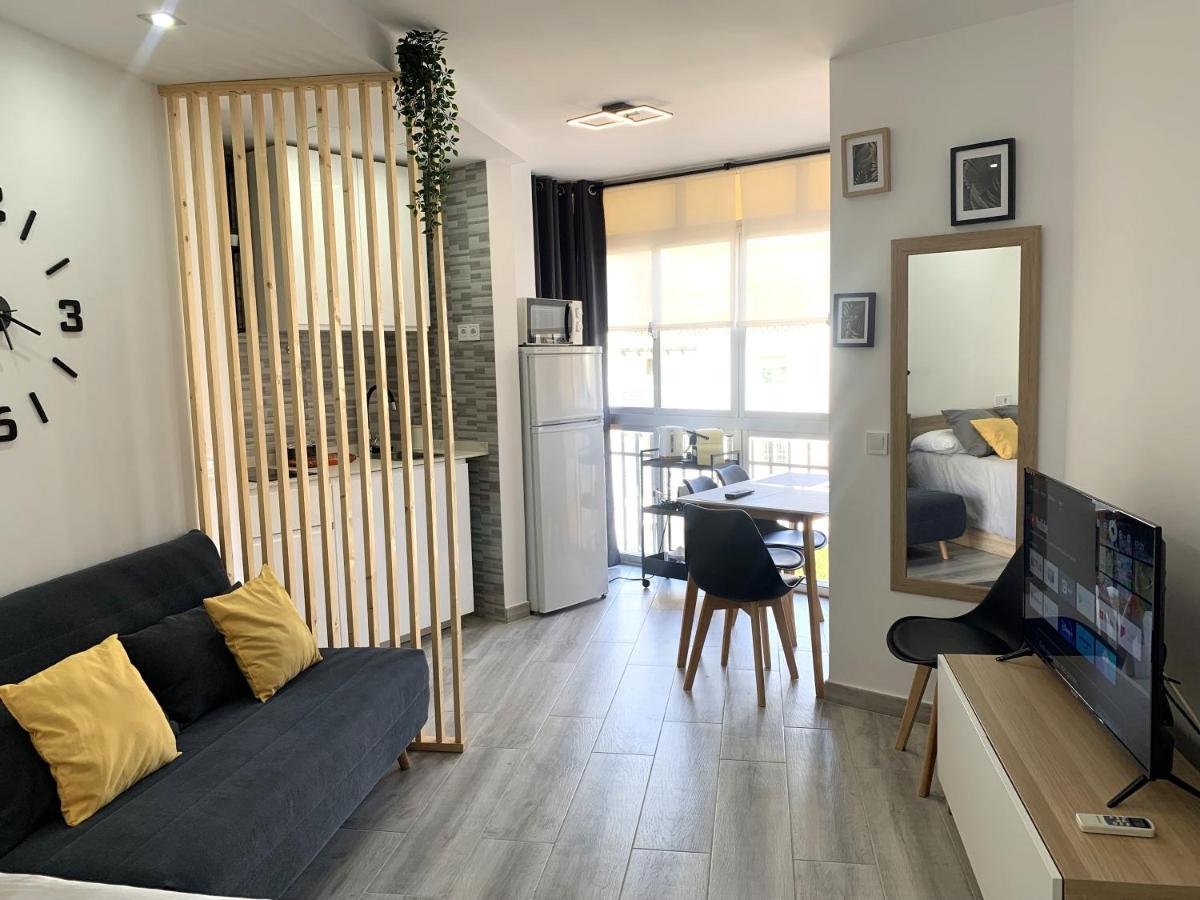 Precioso Estudio Frente Al Mar Con Piscina Benalmádena Eksteriør bilde
